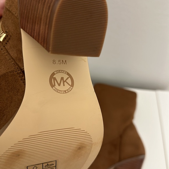 Michael Kors Dover brown stretch faux vegan suede studded booties boots 8.5 - Picture 8 of 9